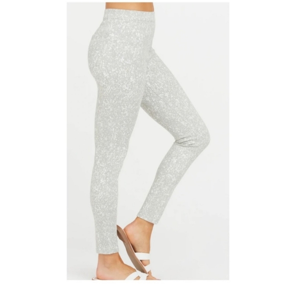 NWT SPANX Ankle Jeanish Leggings in Speckled Grey NEW - Picture 3 of 3